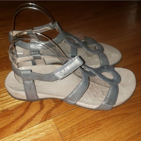 Vionic Jodie silver Sandals - Picture 1 of 8